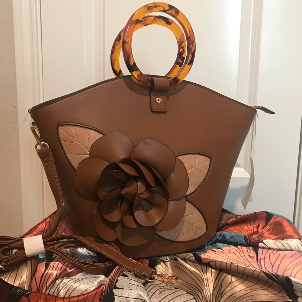 NWT 3D Flower Bag with Acrylic Handles